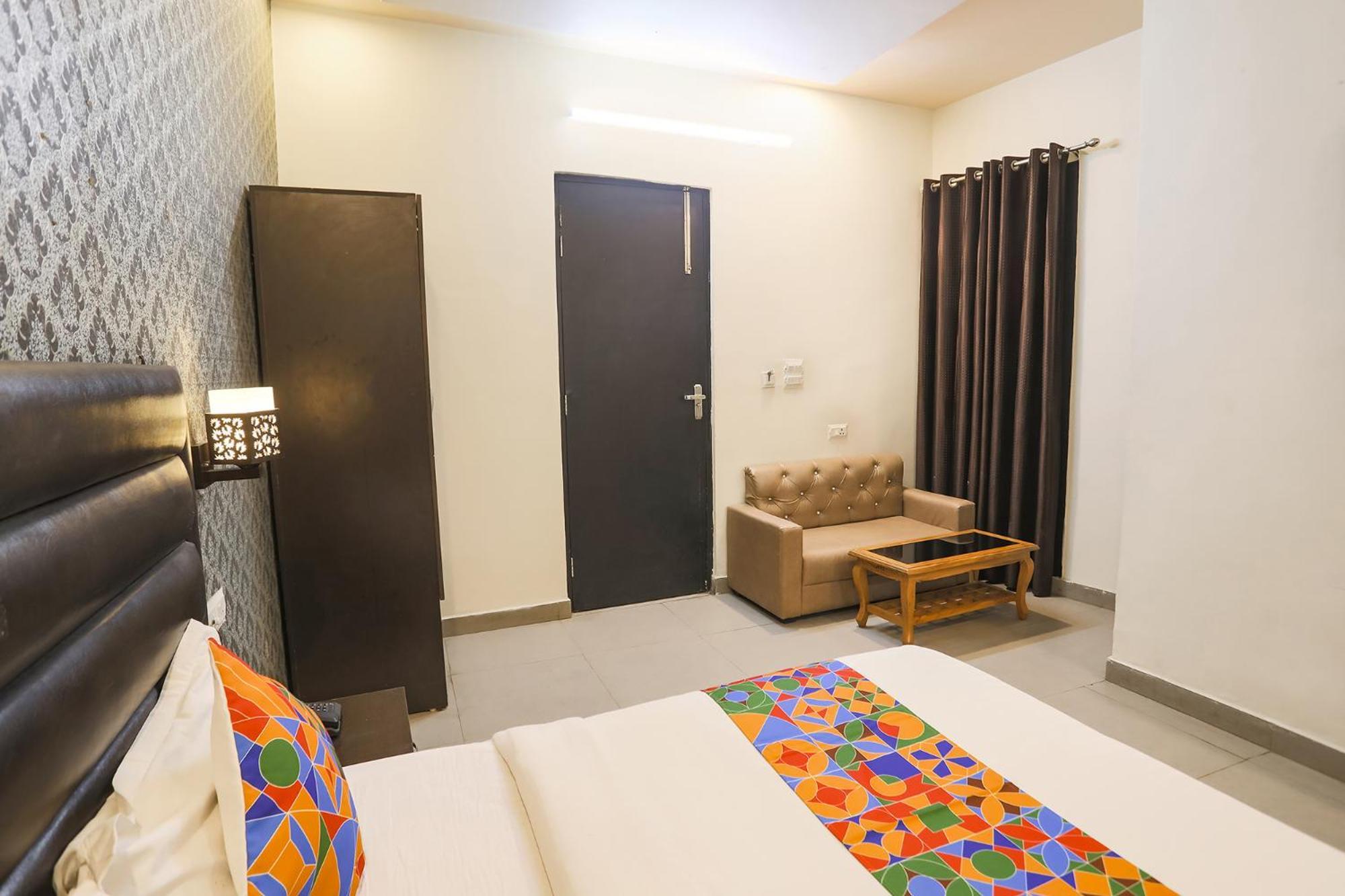 Fabhotel The Diamond Ghaziabad Ngoại thất bức ảnh