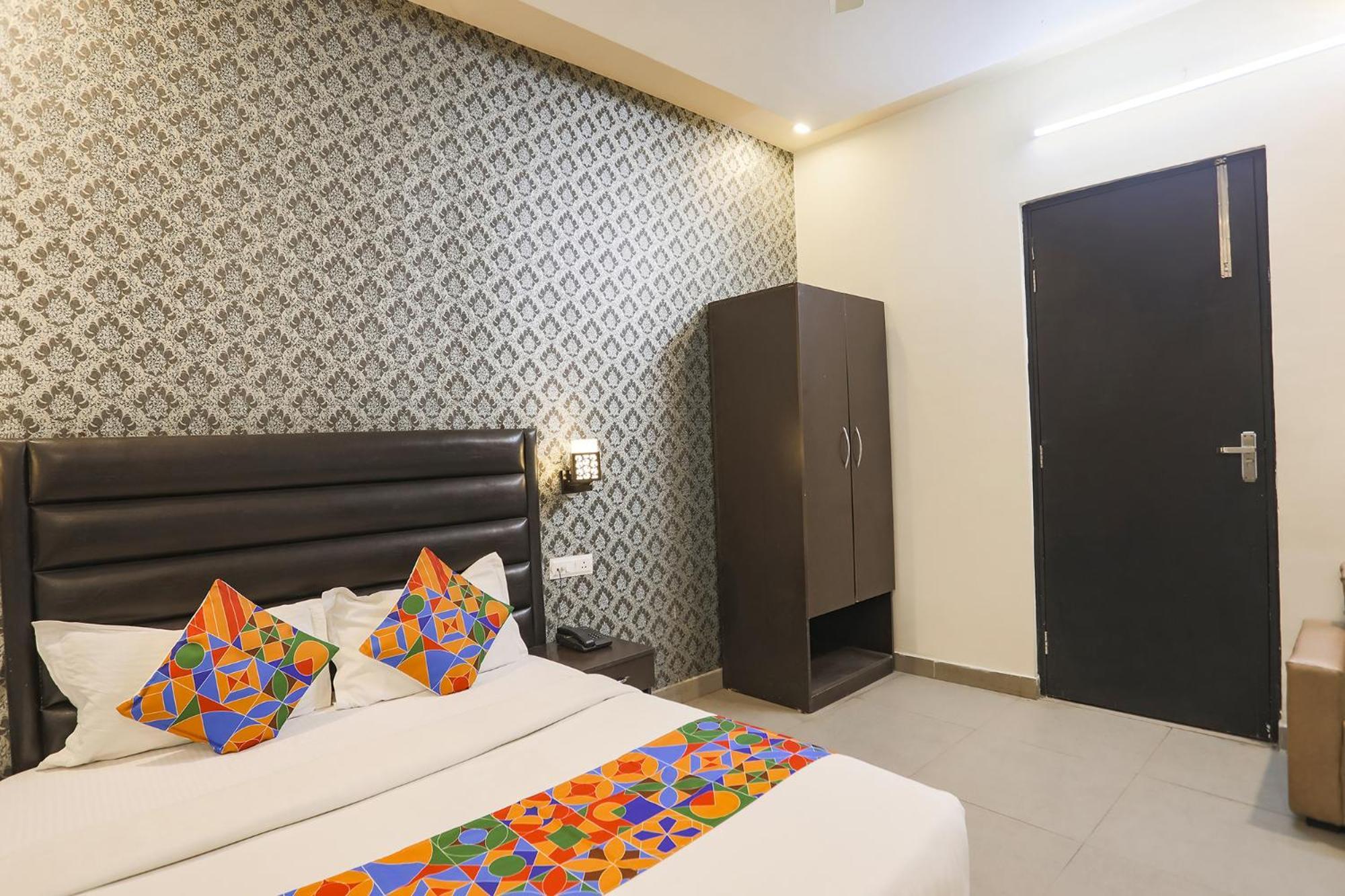 Fabhotel The Diamond Ghaziabad Ngoại thất bức ảnh
