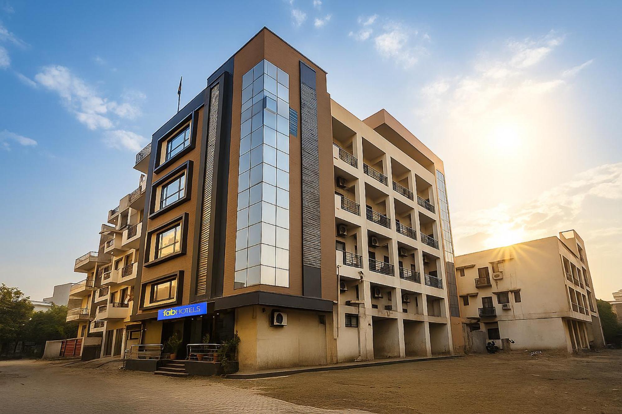Fabhotel The Diamond Ghaziabad Ngoại thất bức ảnh